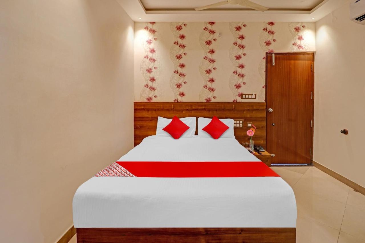 Hotel O Formula Vanivilasa Puram Kültér fotó