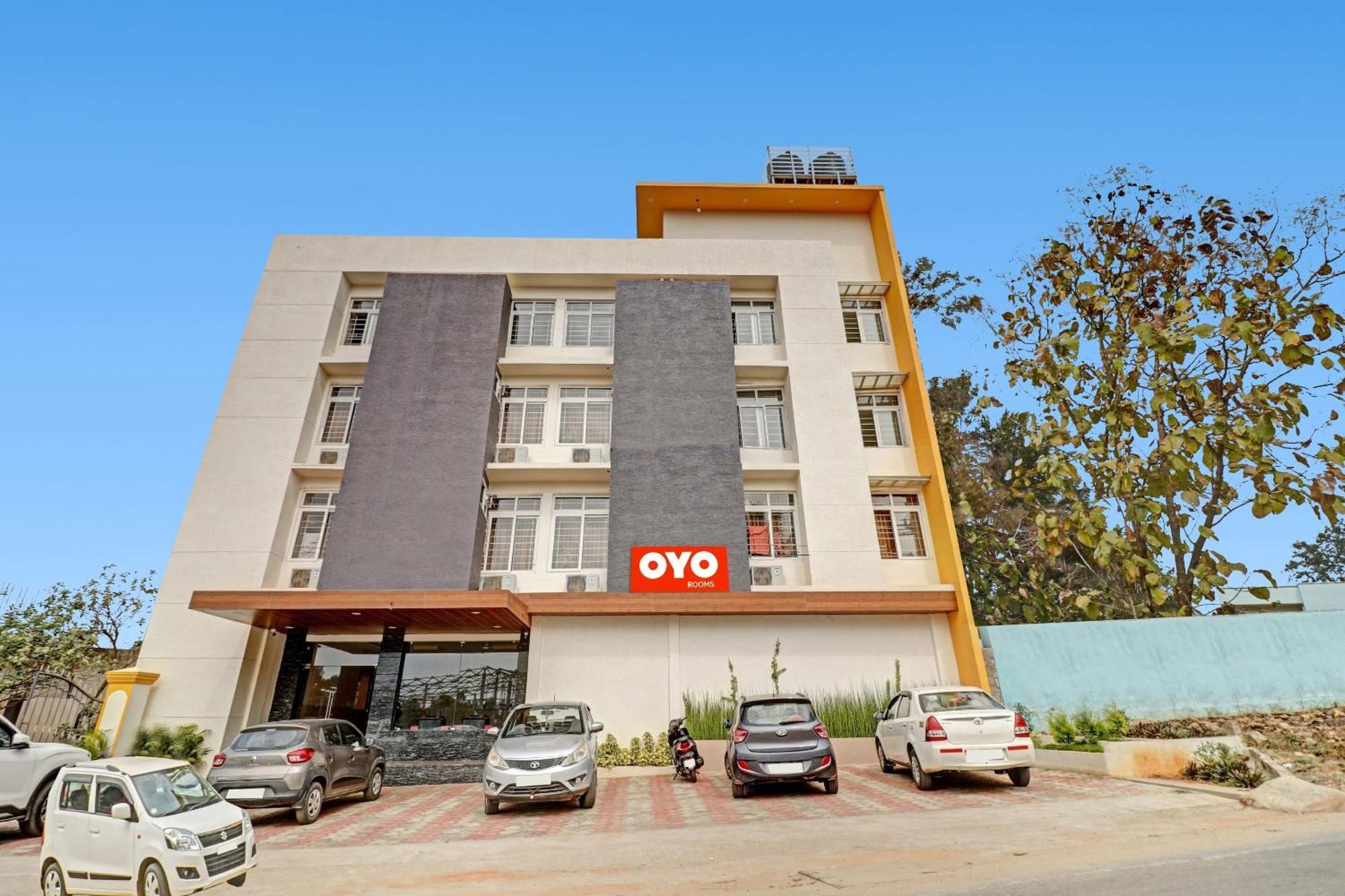 Hotel O Formula Vanivilasa Puram Kültér fotó