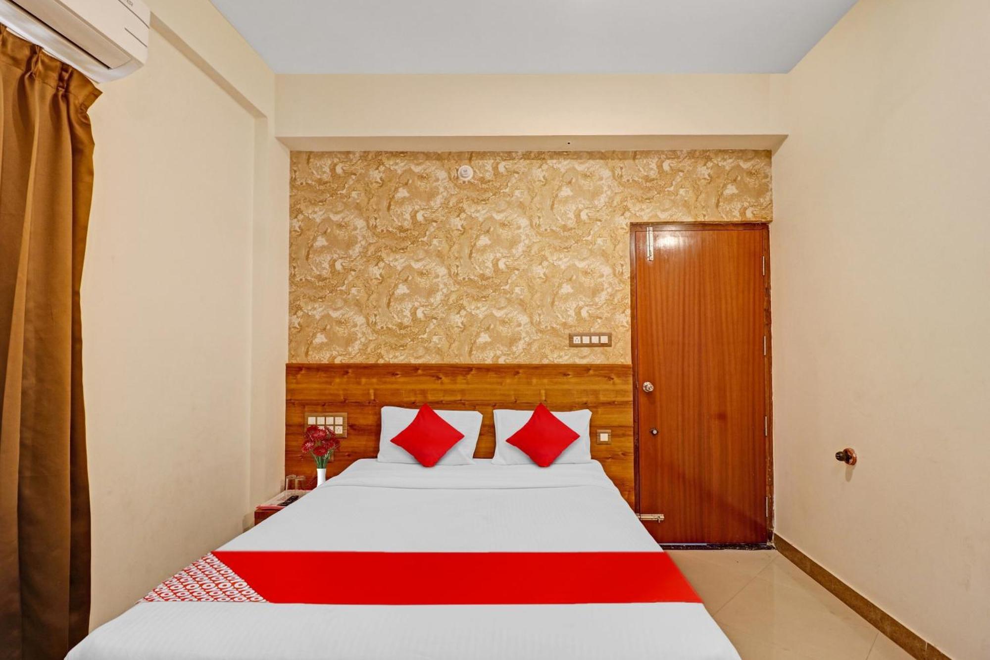 Hotel O Formula Vanivilasa Puram Kültér fotó
