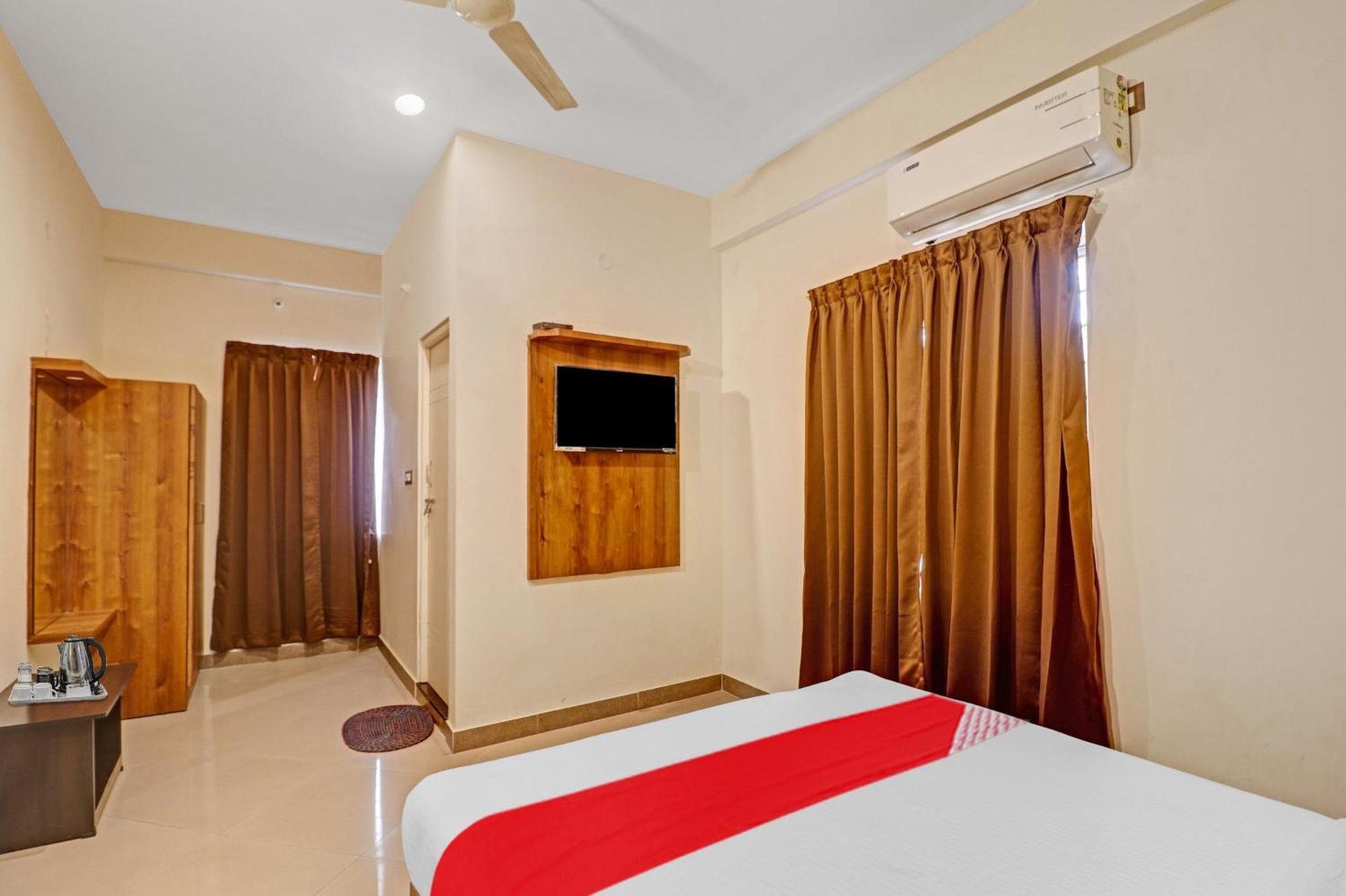 Hotel O Formula Vanivilasa Puram Kültér fotó