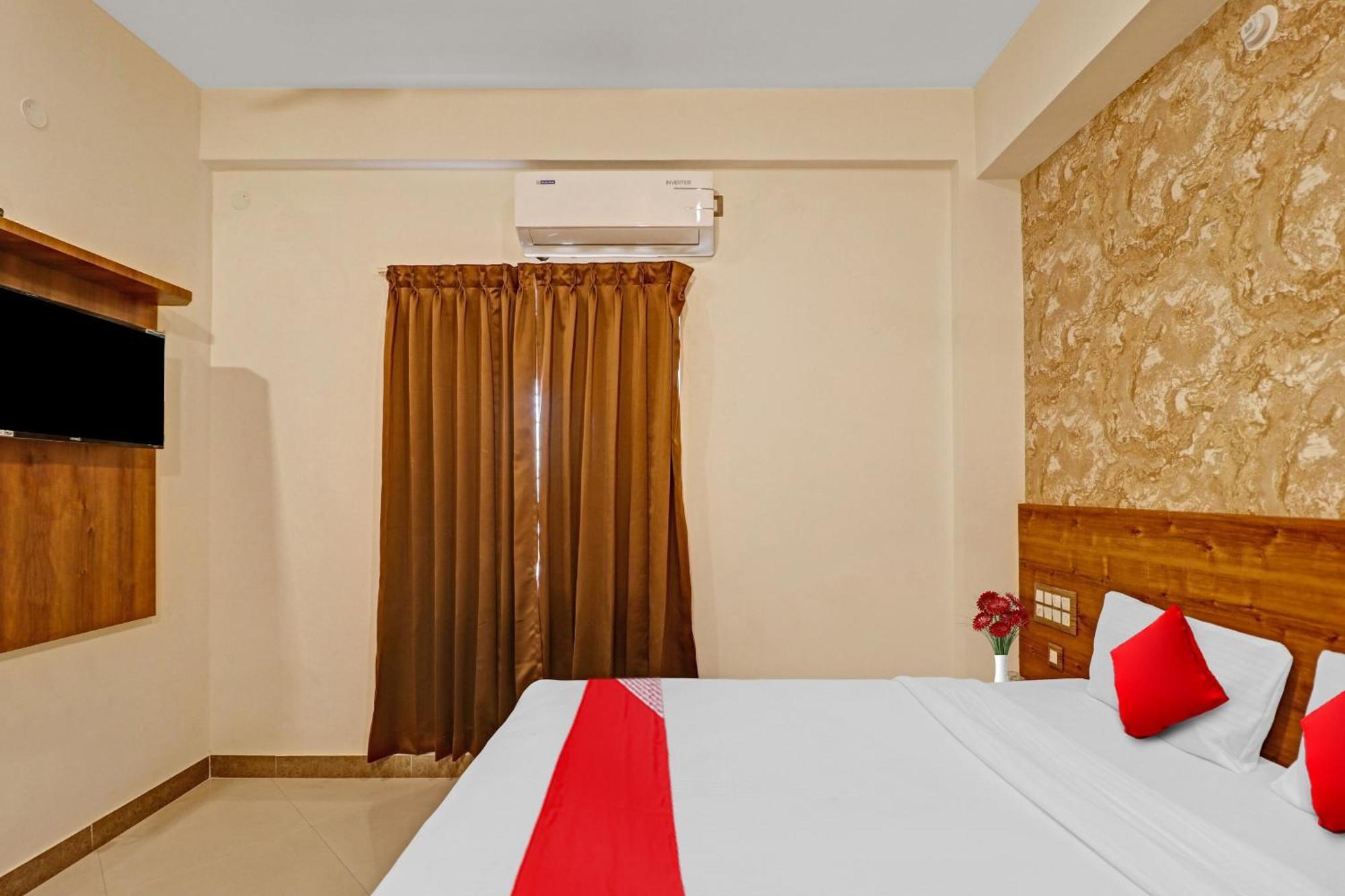Hotel O Formula Vanivilasa Puram Kültér fotó