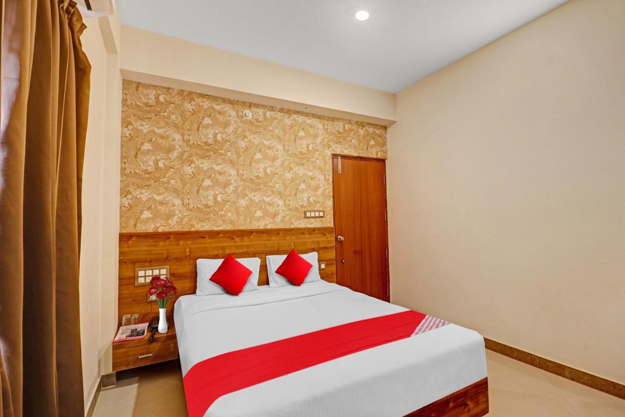 Hotel O Formula Vanivilasa Puram Kültér fotó