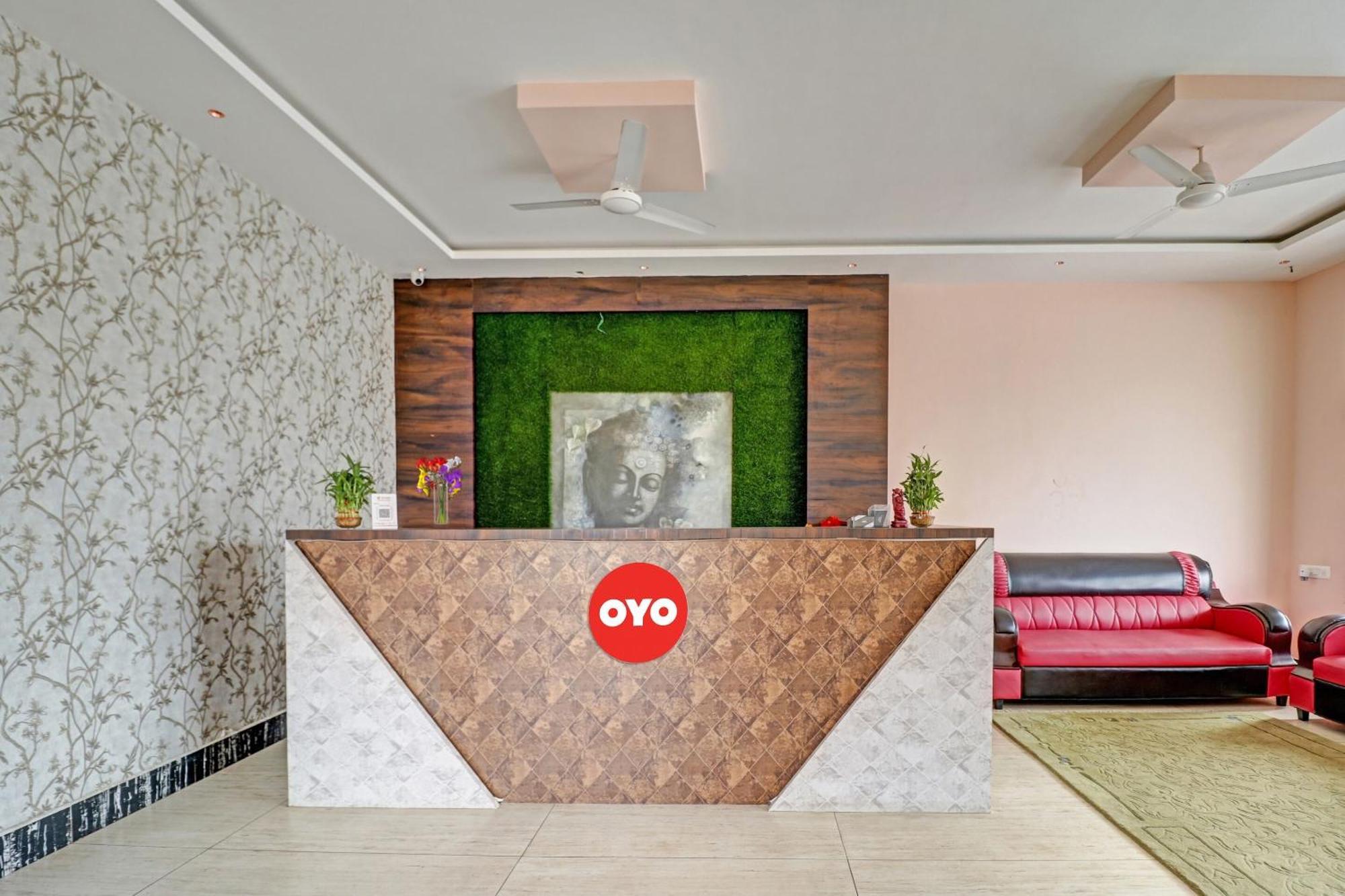 Hotel O Formula Vanivilasa Puram Kültér fotó