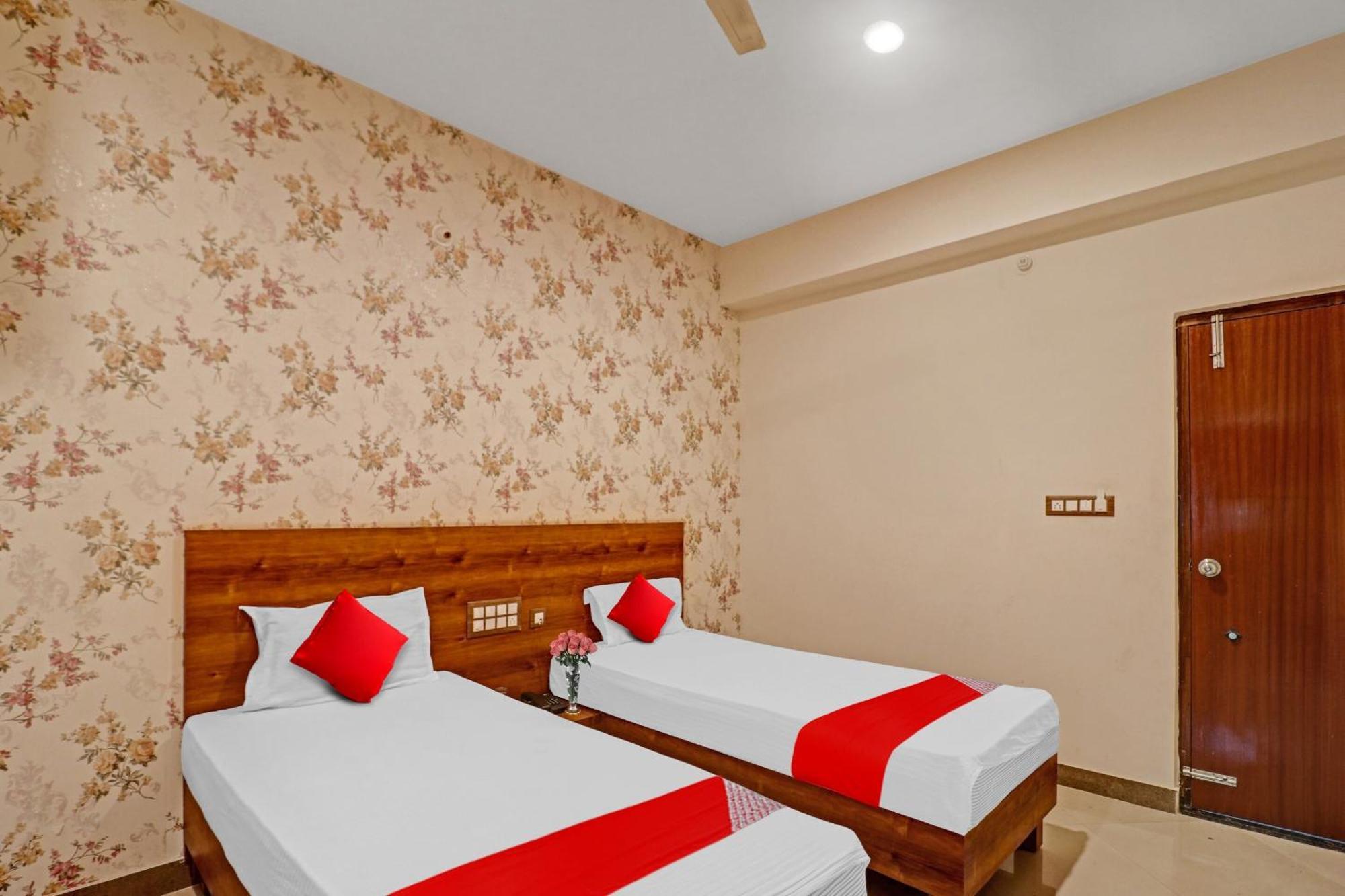 Hotel O Formula Vanivilasa Puram Kültér fotó