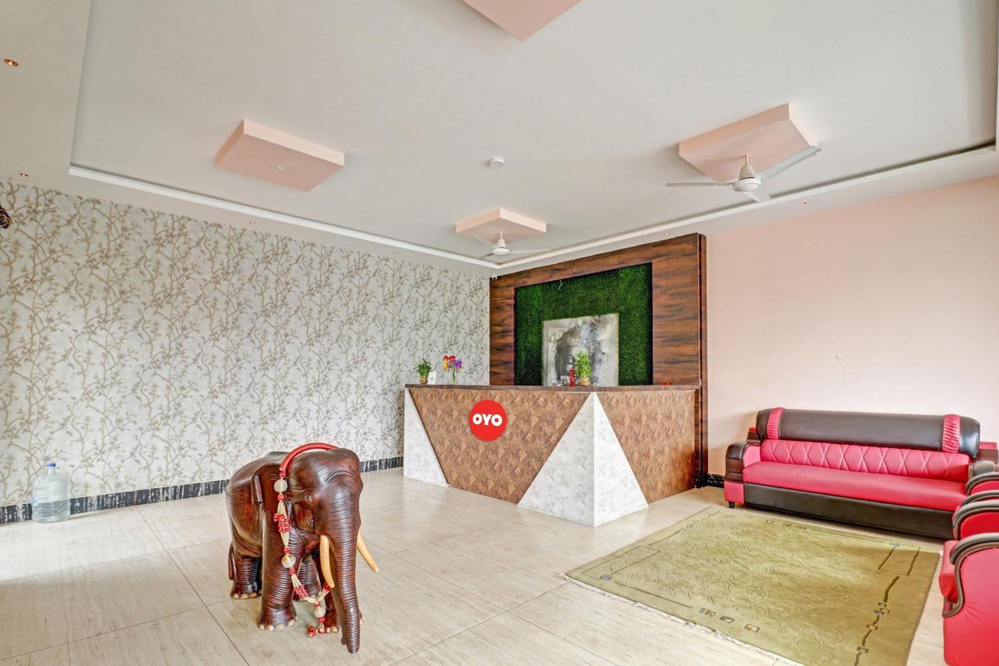 Hotel O Formula Vanivilasa Puram Kültér fotó
